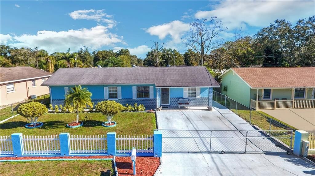 Property Photo:  16046 Chieftain Drive  FL 33523 