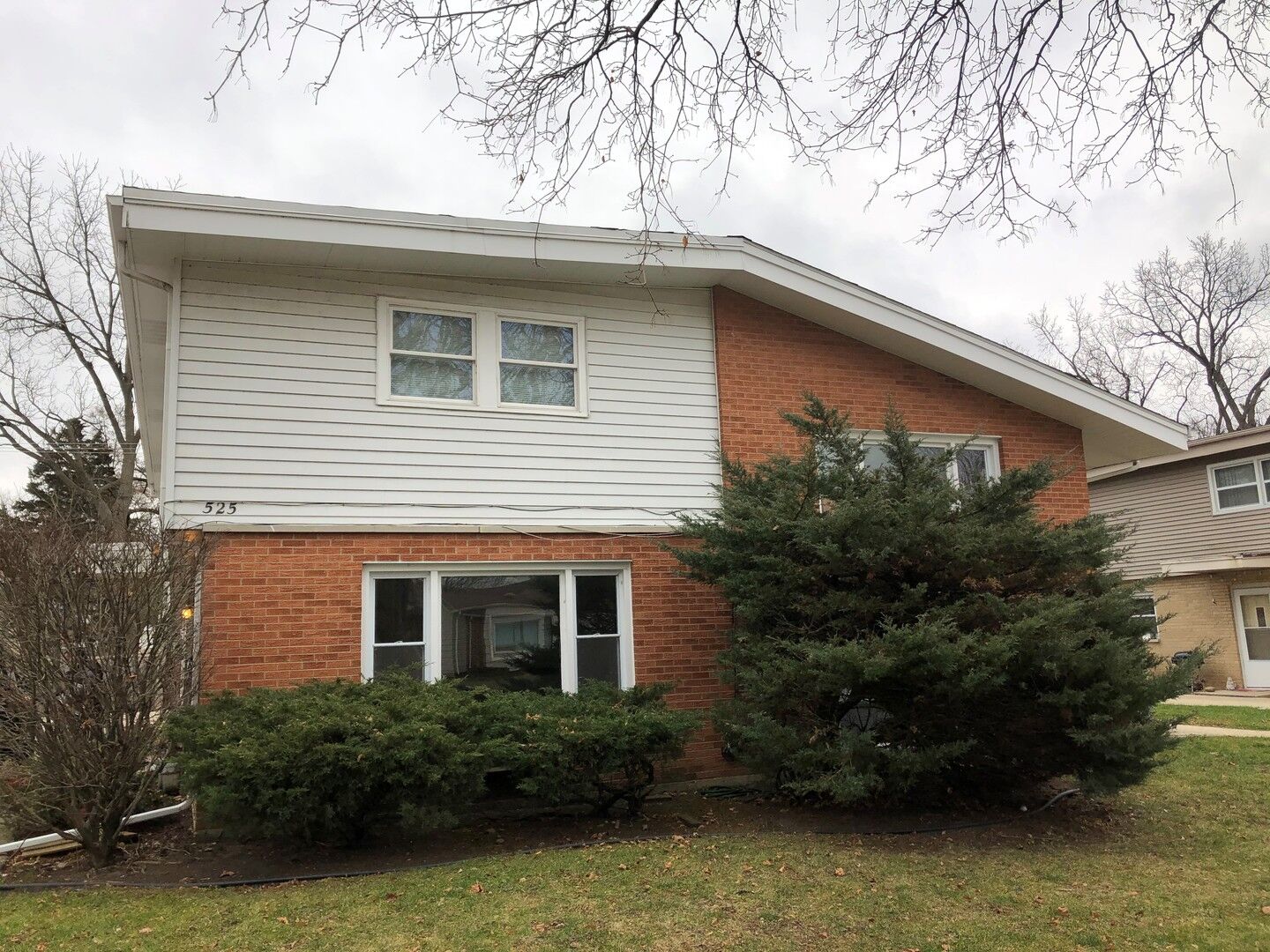 Property Photo: 525 Ryan Lane B IL 60118