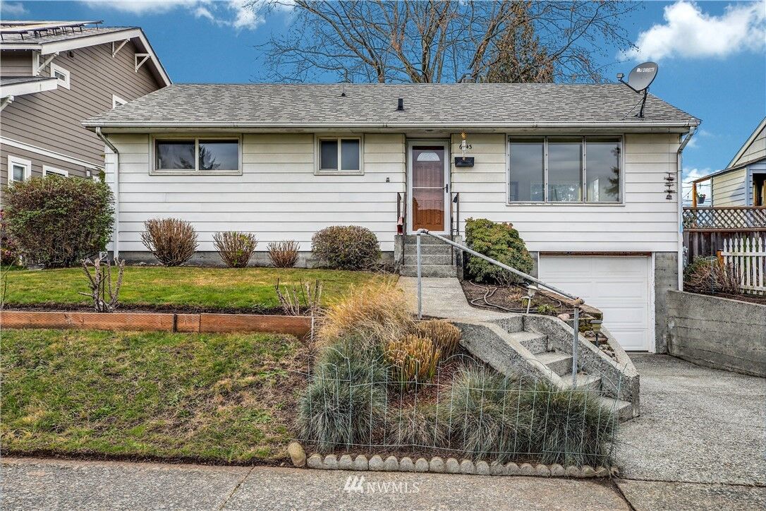 Property Photo:  6043 38th Ave SW  WA 98126 