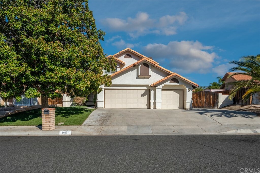 Property Photo:  1467 E Beringer Drive  CA 92583 