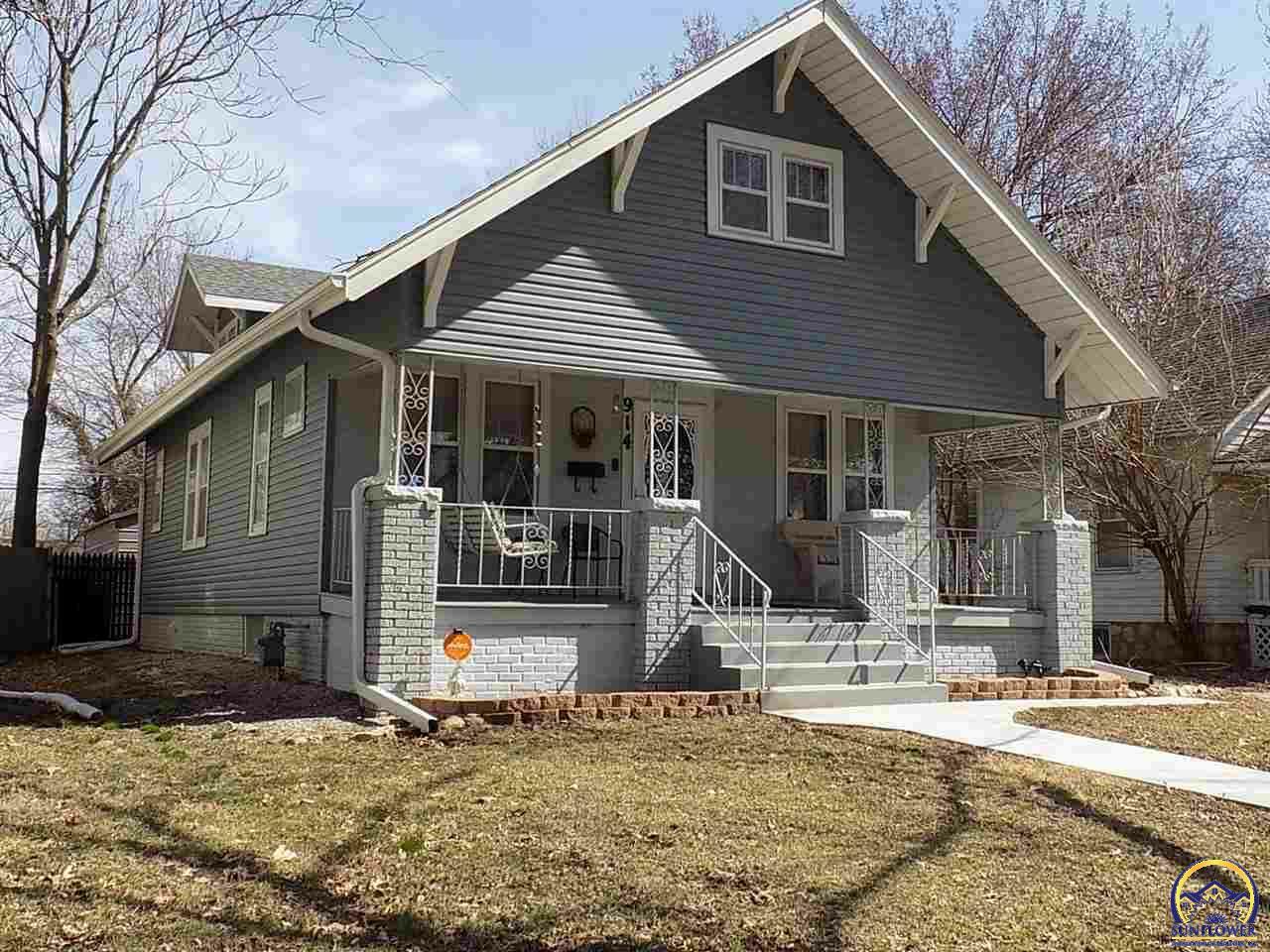 Property Photo:  914 SW Lindenwood Ave  KS 66606 