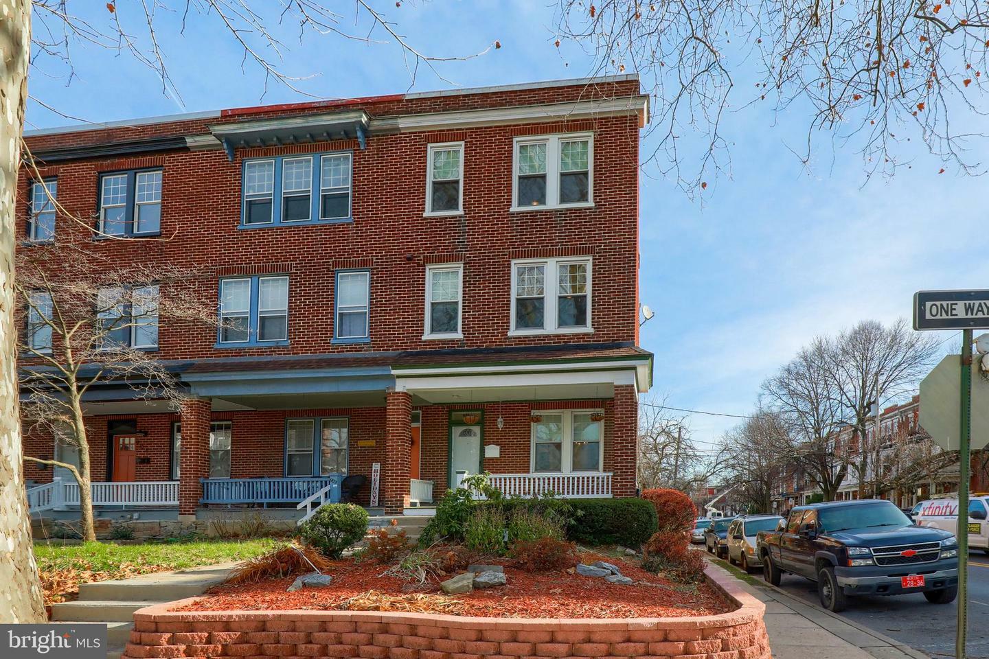 Property Photo: 901 N Duke Street PA 17602