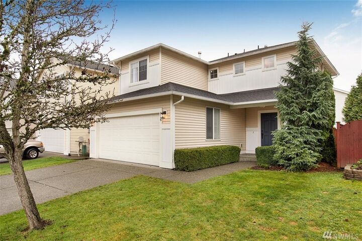 Property Photo:  116 Ferndale Ave SE  WA 98056 
