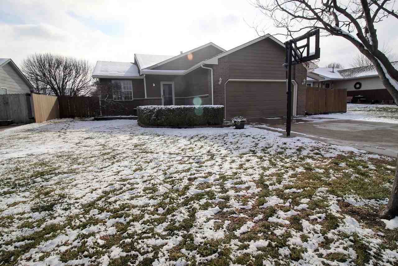 Property Photo:  1765 N Myers Cir  KS 67110 