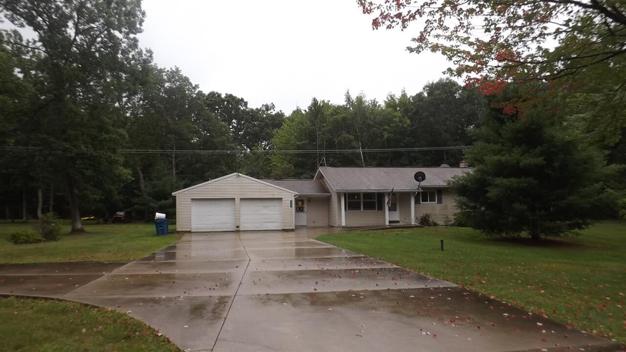 Property Photo: 6430 E Townline Lake Rd MI 48625
