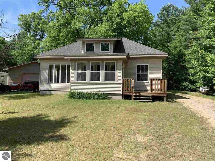202 Duke Drive  Houghton Lake MI 48629 photo