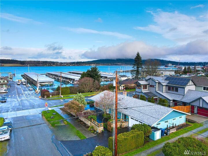 1619 6th St  Anacortes WA 98221 photo