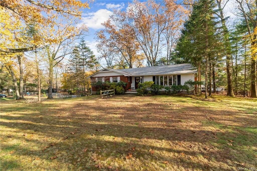 Property Photo:  33 Margaret Road  NY 10950 