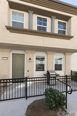 Property Photo:  40379 Calle Real  CA 92563 