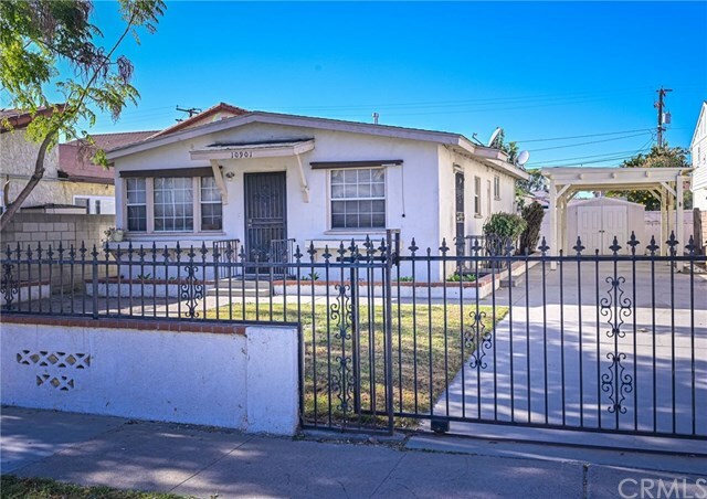 Property Photo:  10905 Reagan Street  CA 90720 