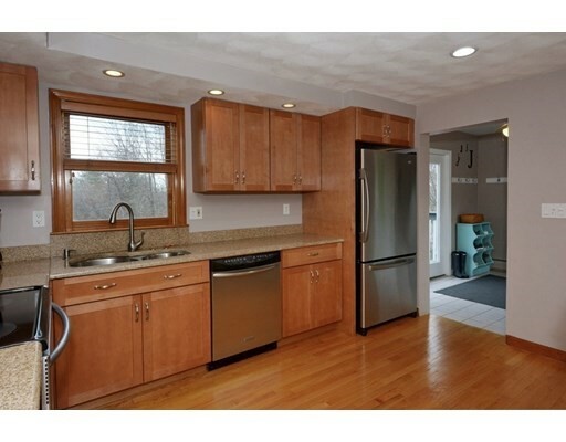 Property Photo:  16 Beacon Hill Rd  NH 03038 