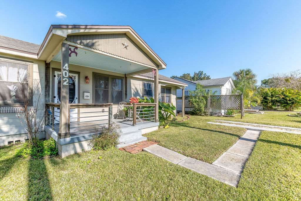 Property Photo:  402 Flagler Blvd  FL 32080 