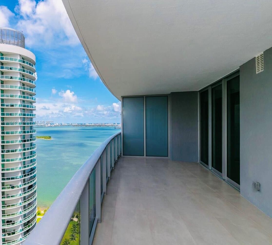 Property Photo: 488 NE 18th St 2505 FL 33132