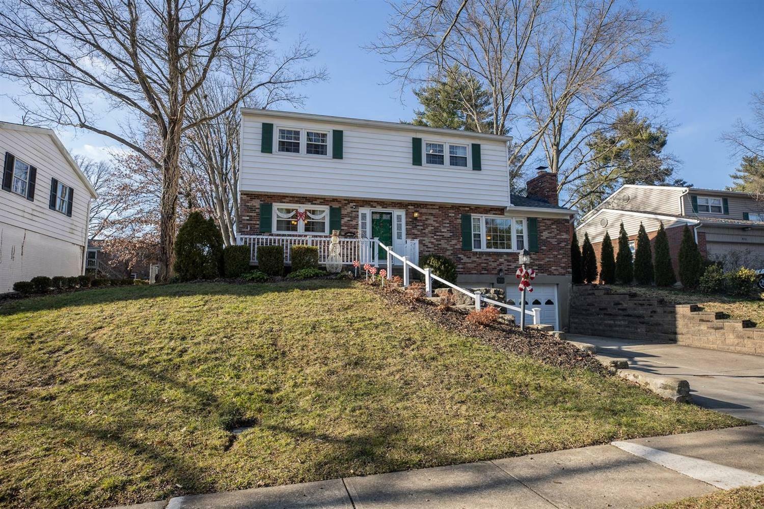 Property Photo:  809 Carini Ln  OH 45218 