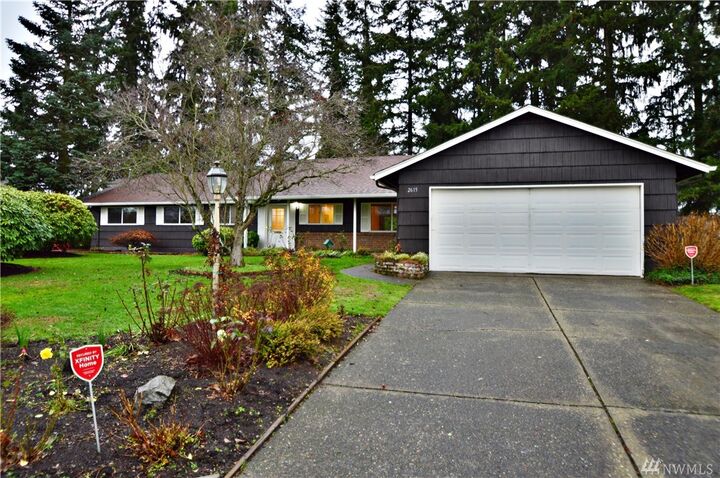 Property Photo: 2615 24th St SE WA 98002