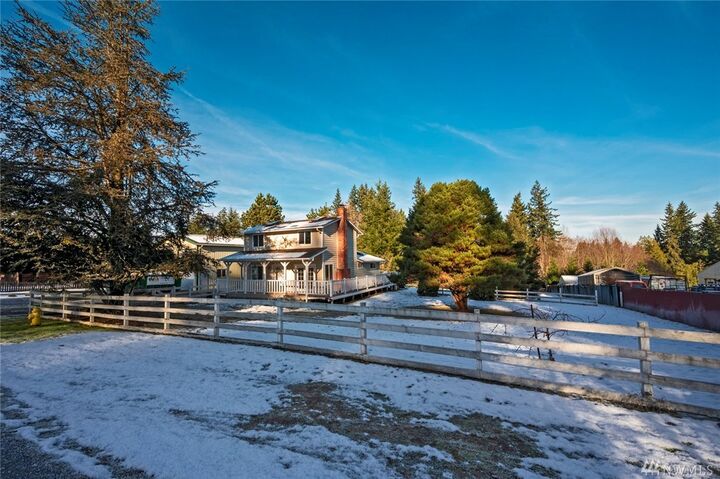 Property Photo: 9631 176th St SE WA 98296