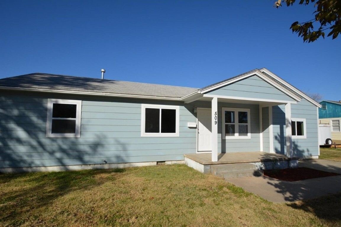 Property Photo:  509 Summit Street  KS 67846 