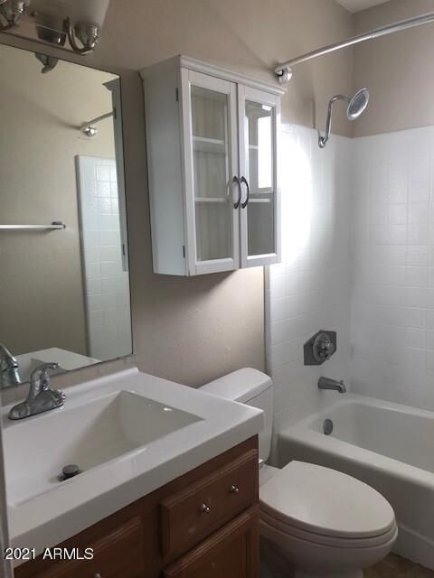 Property Photo:  515 E Hondo Avenue D  AZ 85119 