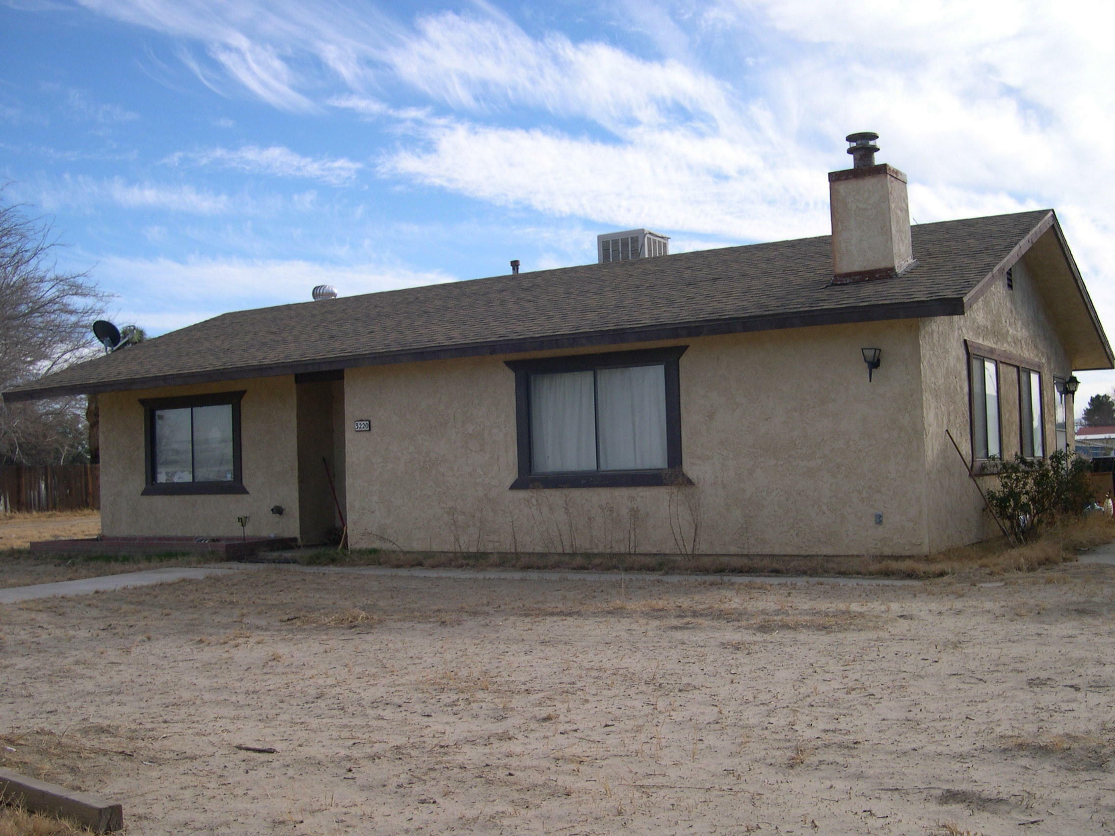 Property Photo:  3220 E Avenue H6  CA 93535 