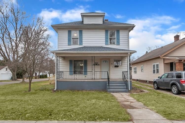 Property Photo:  1401 W Lexington Avenue  IN 46516
