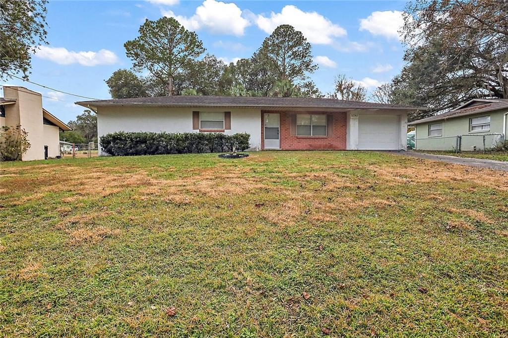 Property Photo: 5790 SE 119th Street FL 34420