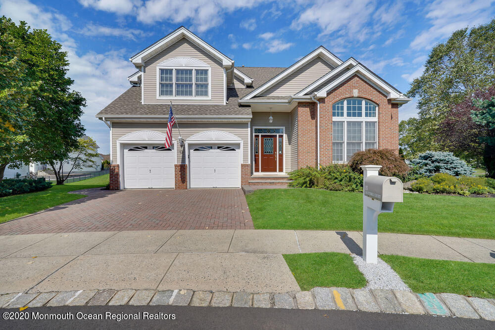 Property Photo:  13 Baltusrol Court  NJ 08831 