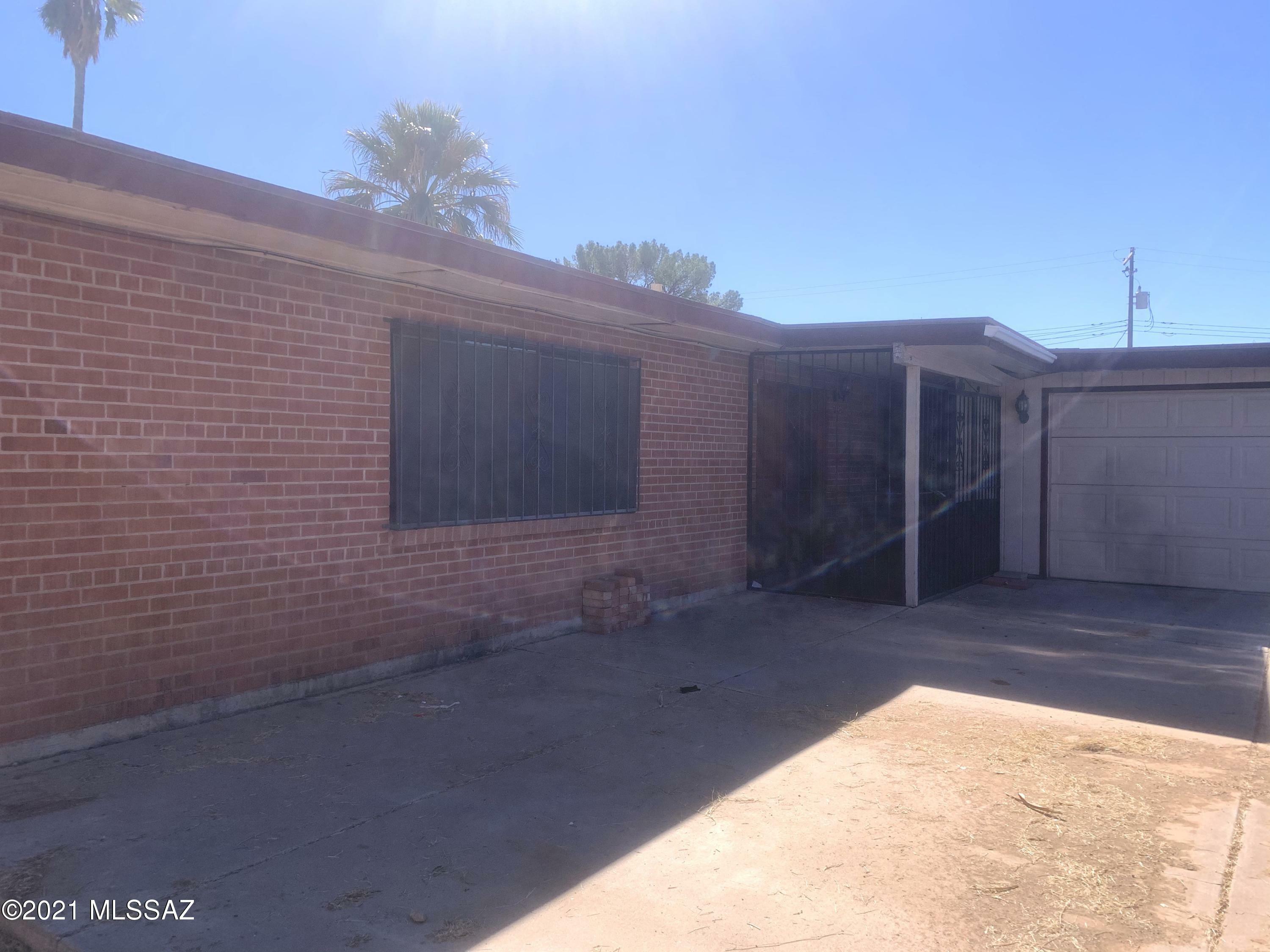 Property Photo:  7130 E 30th Street  AZ 85710 