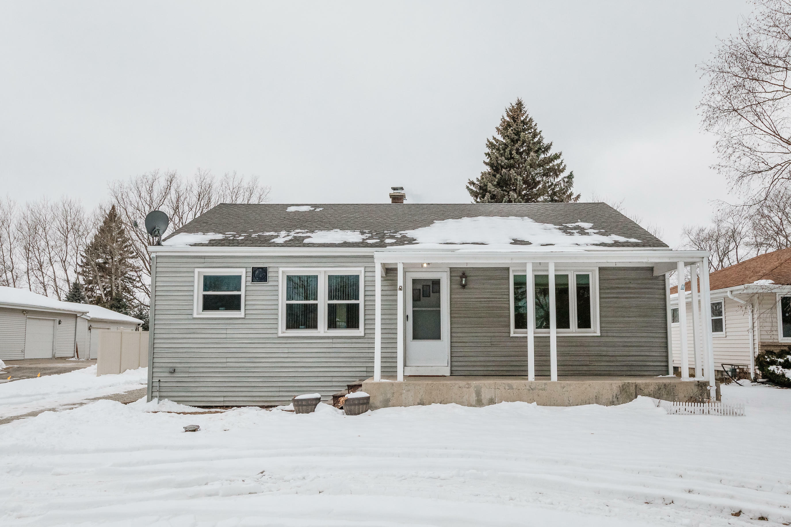 Property Photo:  9843 S Chicago Rd  WI 53154 