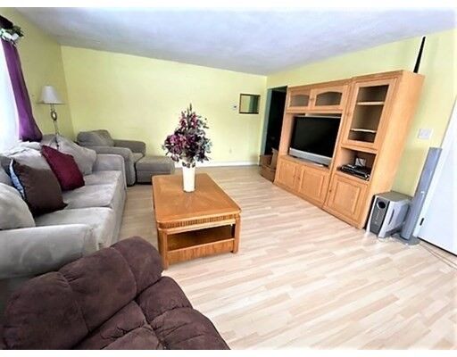 Property Photo: 981 Lancaster St MA 01453