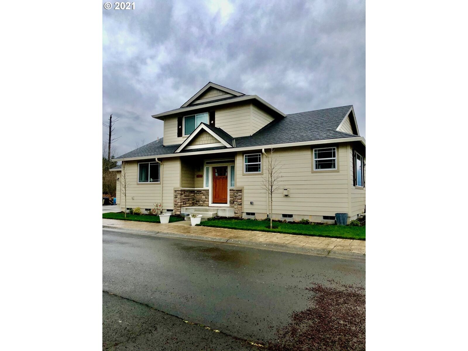 Property Photo: 101 Warm Springs Dr OR 97014