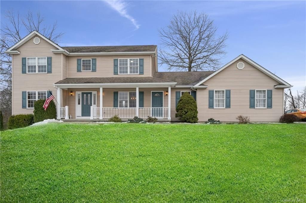 Property Photo:  5 Brookside Drive  NY 10924 