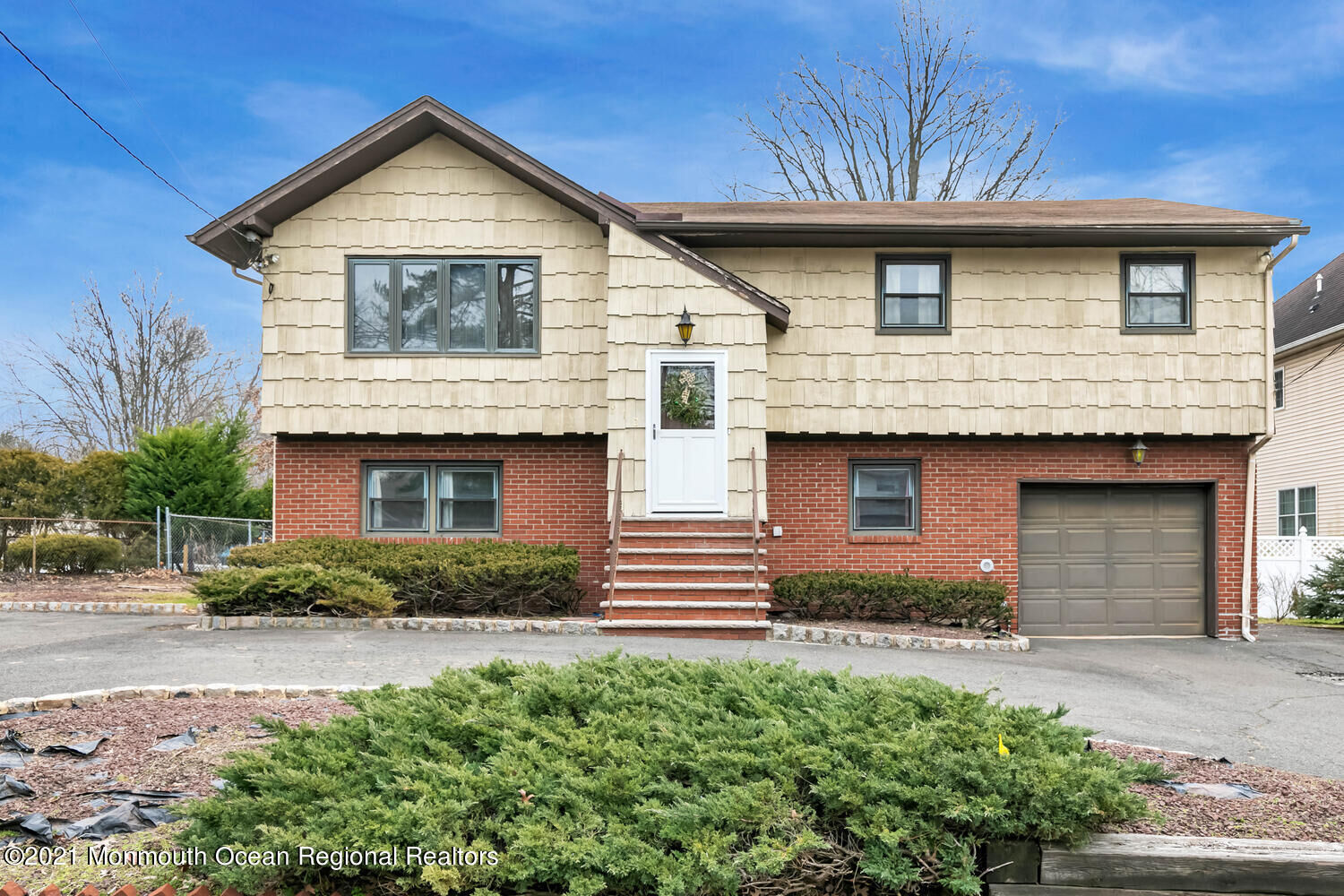 Property Photo:  612 Grove Avenue  NJ 08820 