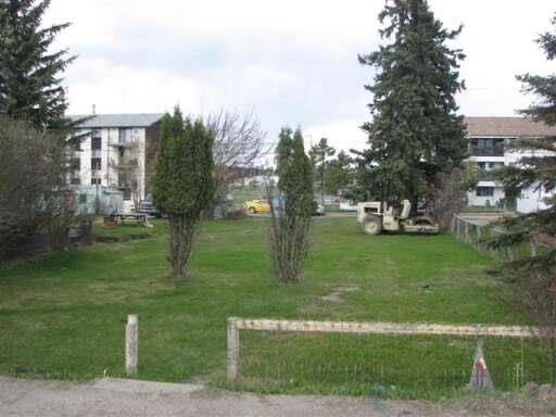 Property Photo: 5328 4 Ave AB T7E 1L4