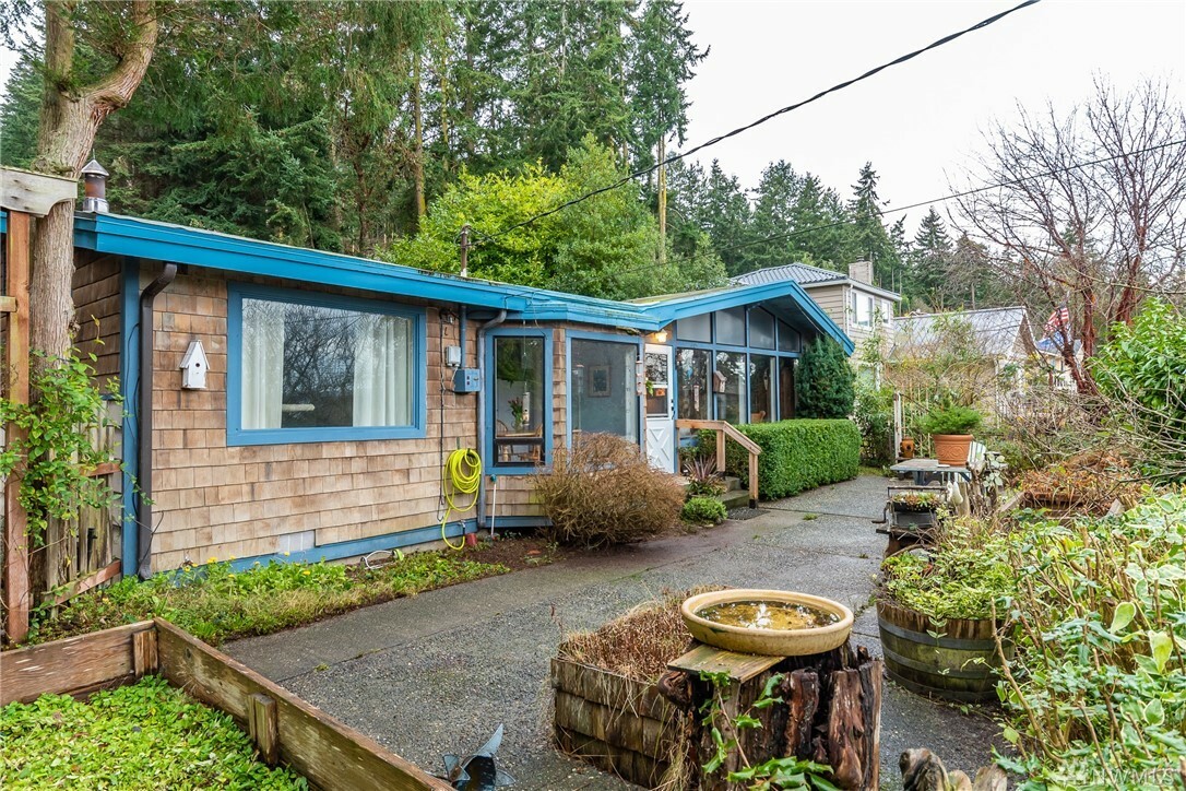 Property Photo:  327 Marine Dr  WA 98239 