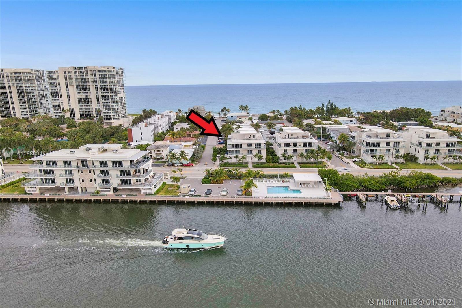 Property Photo:  352 Walnut St  FL 33019 