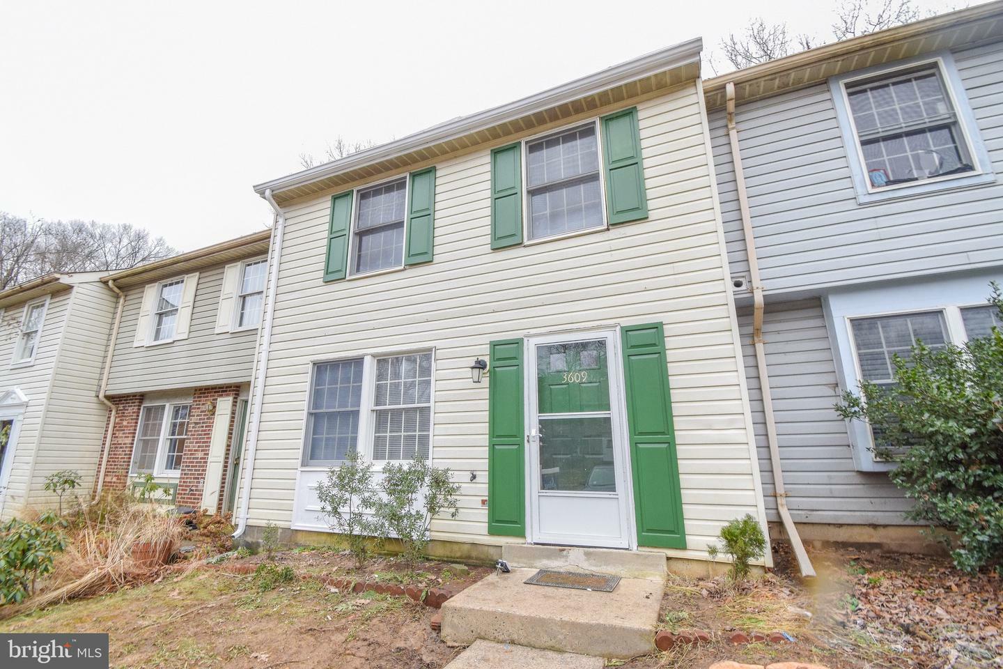 Property Photo: 3609 Wharf Lane VA 22172