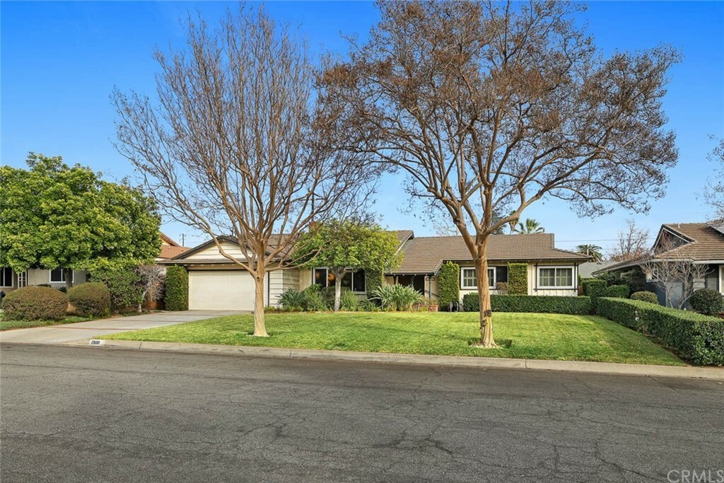 Property Photo:  1300 Greenfield Avenue  CA 91006 