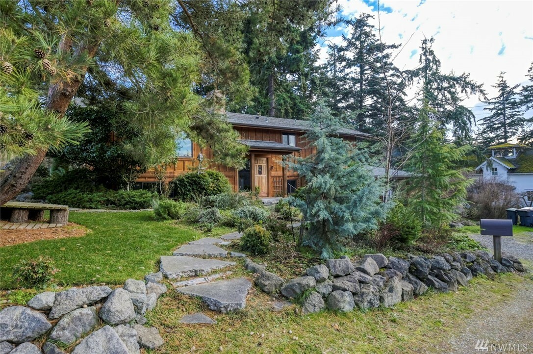 Property Photo: 1410 Rose St WA 98368