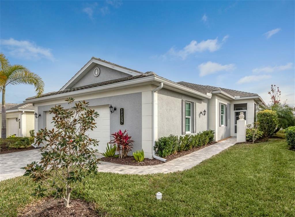 Property Photo:  11137 Staveley Court  FL 34293 