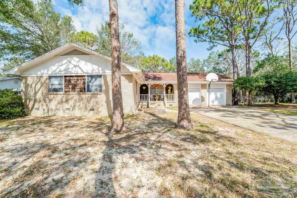 Property Photo: 3210 Logan Dr FL 32503
