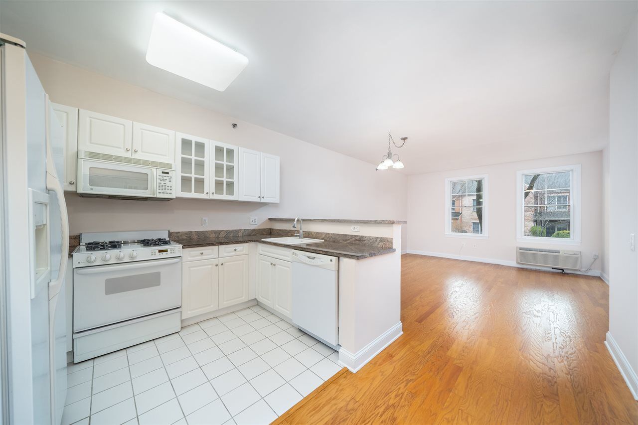 Property Photo:  40 Constitution Way 101  NJ 07305 