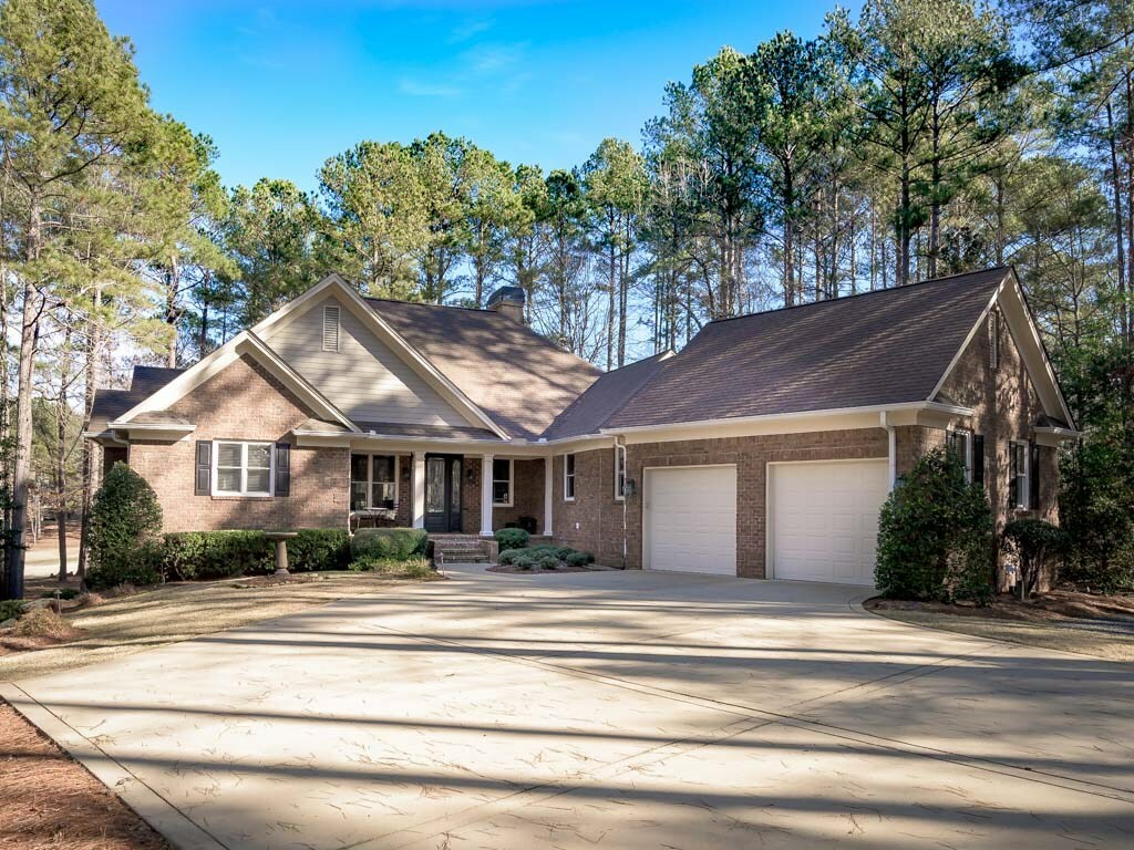 Property Photo:  2701 Parrotts Point Road  GA 30642 