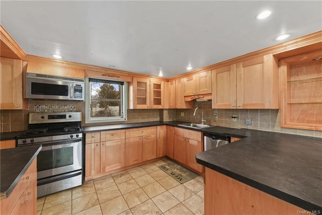 Property Photo: 231 Bryant Avenue NY 10523