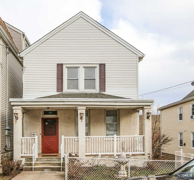 Property Photo:  318 Devon Street  NJ 07032 