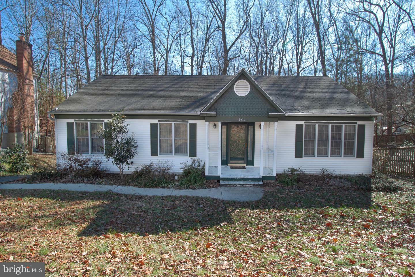 Property Photo:  121 Columbus Cove  VA 22554 