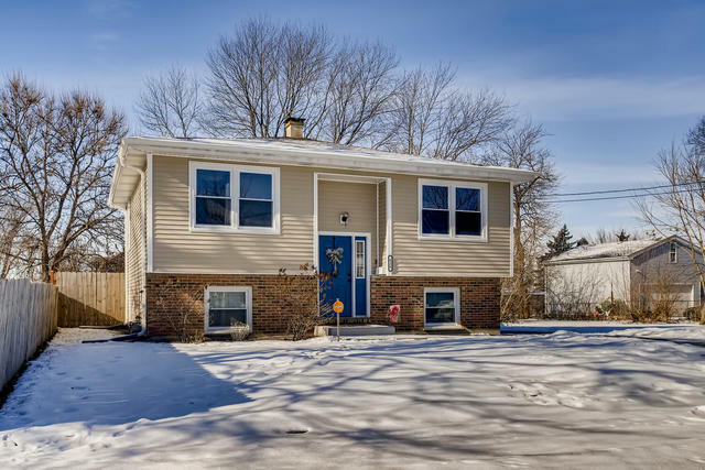 Property Photo: 826 Gillette Avenue IL 60506