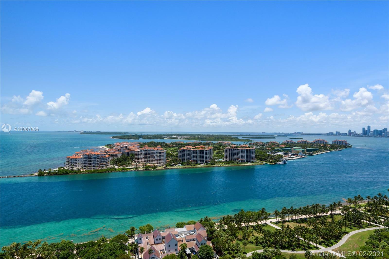 Property Photo:  100 S Pointe Dr 2603  FL 33139 