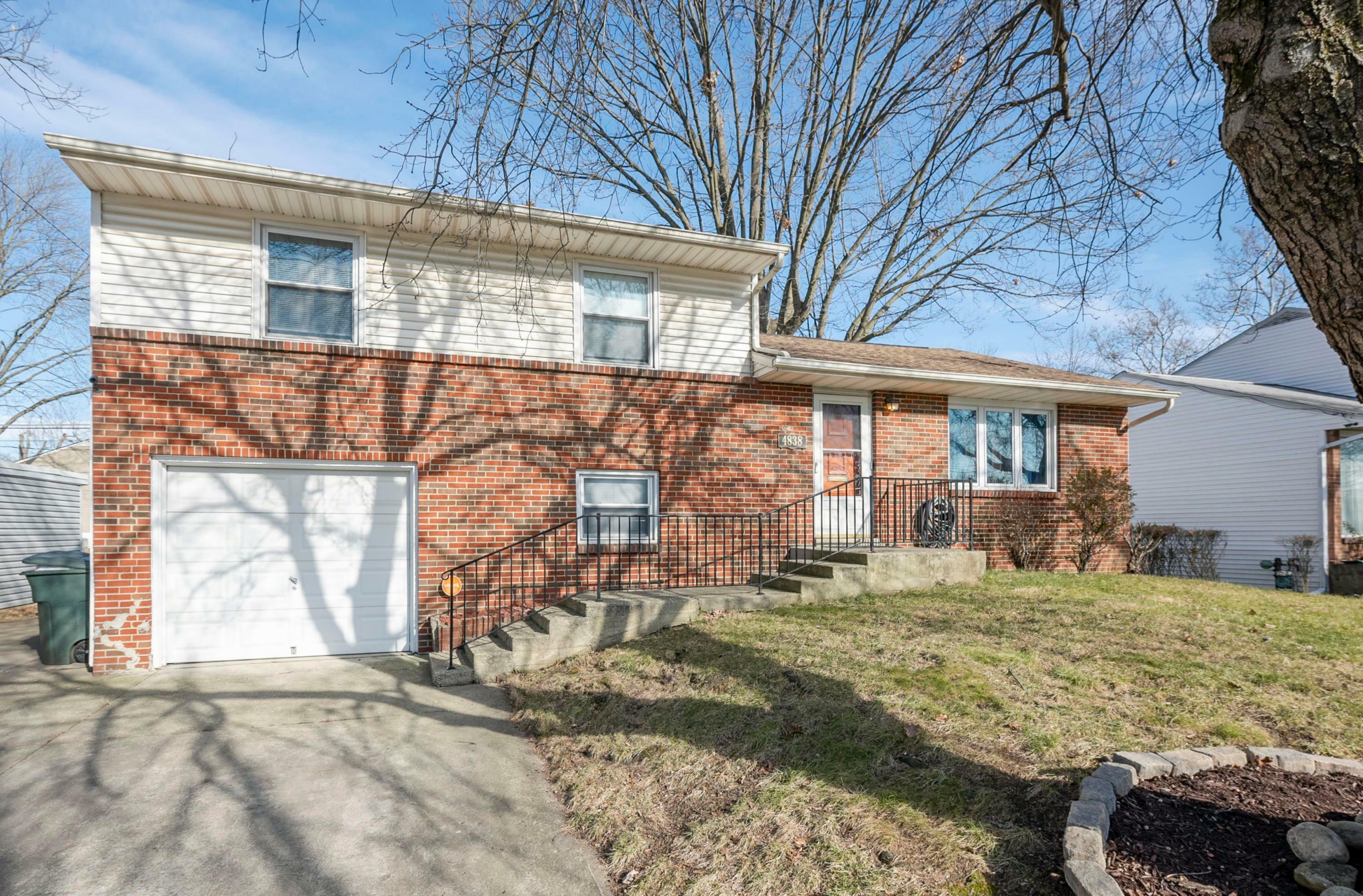 Property Photo:  4838 E Livingston Avenue  OH 43227 