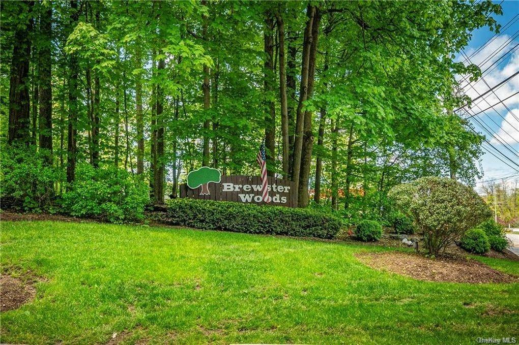 Property Photo:  30 Brewster Woods Drive  NY 10509 