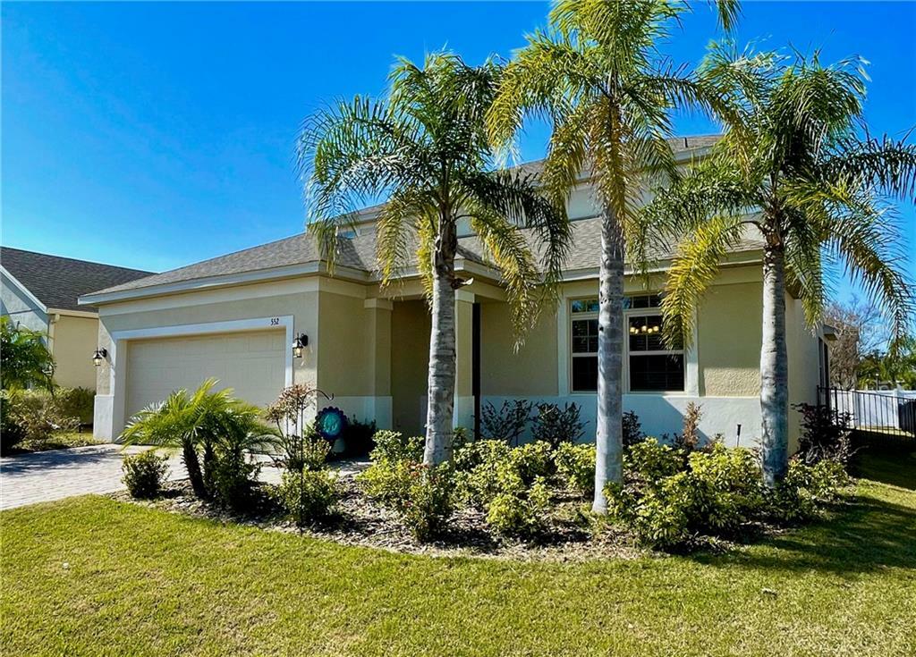 Property Photo:  552 Kistler Circle  FL 34715 